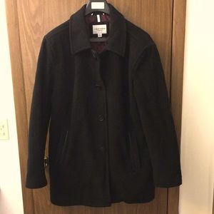 Men’s XL black wool pea coat. Insulated lining.